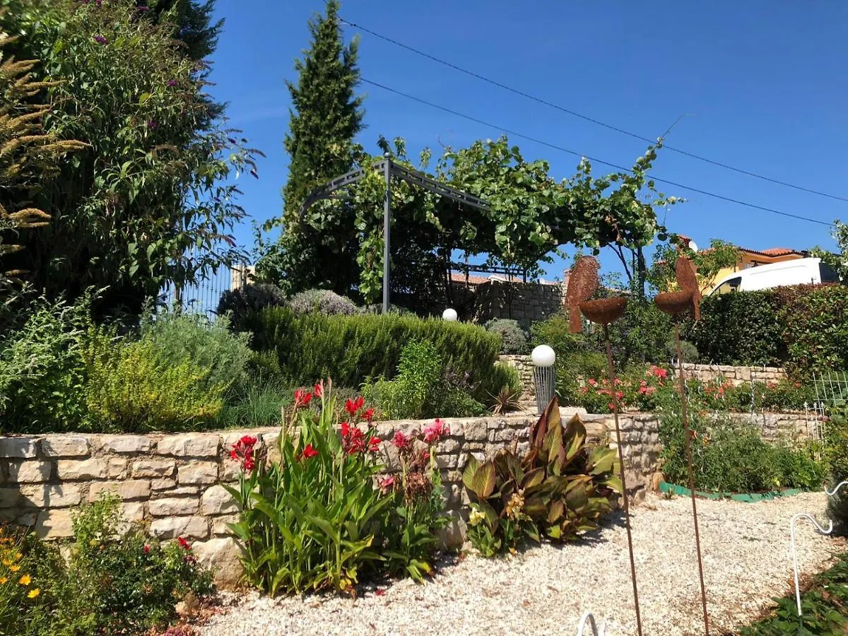 Casa Stefanie Villa Kaštelir 0*,